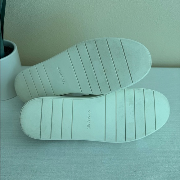 VINCE Light Gray Leather Slip-On Platform Casual
Sneakers - Picture 11 of 11